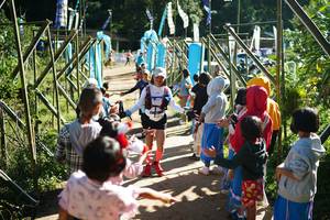 BIB: 
                            <button type="button" onclick="openModal(19074943)" class="btn btn-primary btn-sm float-right btn-popup" data-toggle="modal" data-target=".modal-high-quality">
                        <i class="fas fa-shopping-cart"></i> Add to Cart
                    </button>
                                            <button type="button" onclick="isThisMe(19074943, true)" class="btn btn-success btn-sm float-right btn-popup btn-isme hidden" data-toggle="tooltip" data-placement="bottom" title="นี่คือรูปของคุณใช่ไหม คลิกที่นี่เพื่อเอาเข้าอัลบั้ม">
                        <i class="fas fa-plus"></i> Add to album
                    </button>
                    <button type="button" onclick="isThisMe(19074943, false)" class="btn btn-warning btn-sm float-right btn-popup btn-isnotme hidden">
                        <i class="fas fa-ban"></i> Remove from album
                    </button>